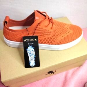 Vlado orange shoes in men's size 7.5 women's 9